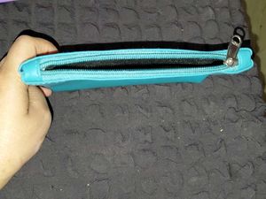 Smytten Teal Zip Pouch