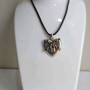 Gothic Heart Cord