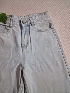 ice blue straight fit jeans for women