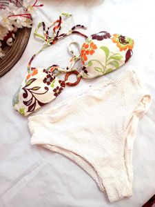 Very Beautiful And Hot 🔥Bra Penty Set