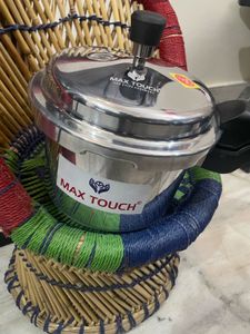 Brand New Max Touch 3 Litre Pressure Cooker