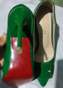 Elegant Pure Green Heels