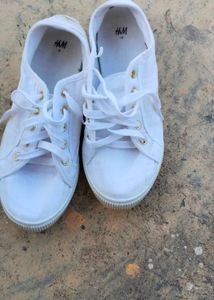 H&amp;M White Trainer