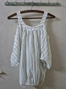 Coldshoulder Top