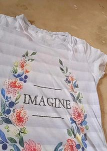 Floral Imagine Tee 😍