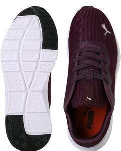 PUMA Hustle V2 Wns Running Shoes For Women(Purple)