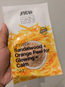 Nykaa Sandalwood and Orange Peel Face Mask