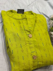 offer only 1 day long athenic gown