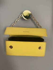 Yello Clutch