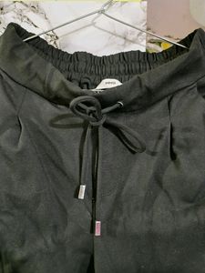 MANGO Women Black Solid Pleated Track Pants