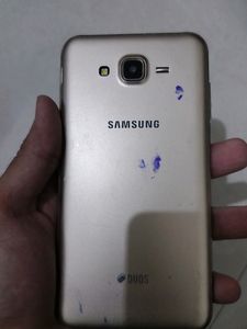 Samsung Galaxy J7