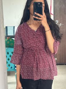 Selling A Top Is New !! Good And Beautiful
