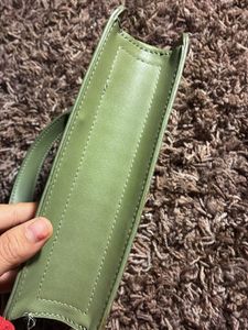 Chic Green Crossbody Bag