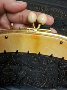 Vintage Embroidered Kiss Lock Purse