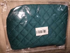 Makup pouch  - Faces Canada