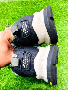 SKECHERS D&#39;lux Trekker casual outdoor Shoes