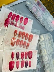 Press-On Nail Set