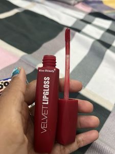 Kiss Beauty Velvet Lipgloss