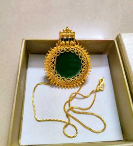 Green Stone Gold Necklace