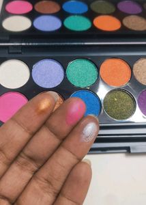 Sfr 12 color Eyeshadow Palette