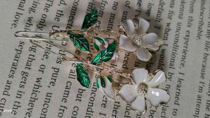 floral hair clip