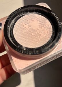 Huda beauty Easy Bake Loose Setting Powder