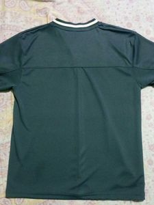 I&#39;m Selling My Baggy T-Shirt
