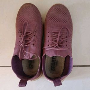 Casual mauve sneakers