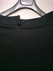 Black Colour Pant (Women &#39;s)