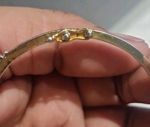 GOLD TONE AMERICAN DIAMOND KADA BRACELET