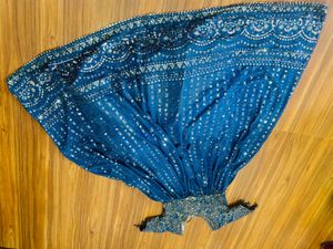 gown