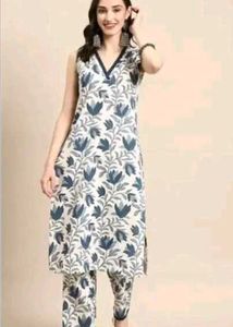 Women Floral Printed Regular Kurta With Pant