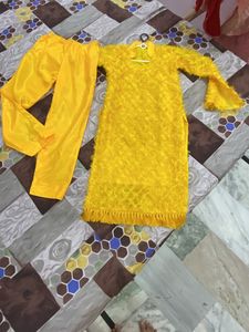 Yellow Suit Set With Pant. No Used For  Lucki Buyr