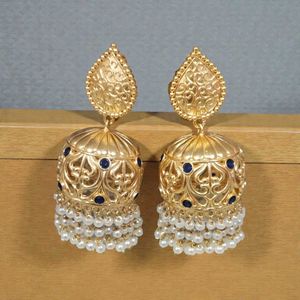 Elegant Gold Jhumka Earrings