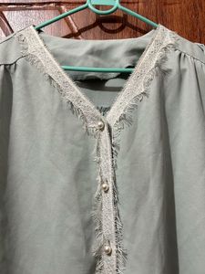 Elegant Green Lace Trim Blouse