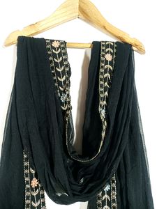 Black Embroidered Boardered Dupatta (Women&#39;s)