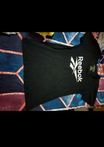 Reebok T-shirt