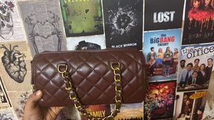 Quilted Chain Shoulder Bag