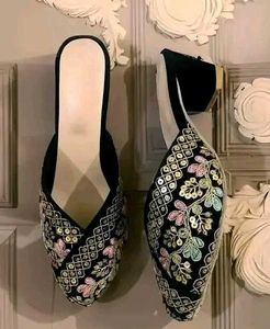 WOMEN SHOE WEAR