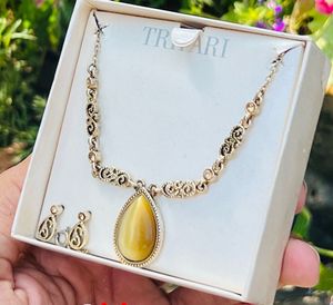 Brand New Pendent Set