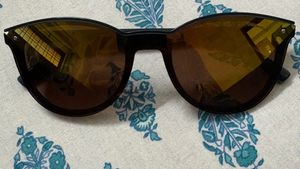 Unisex Stylish Blue Framed Sunglasses