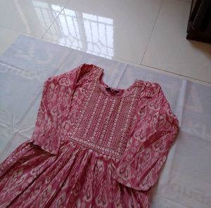 Nayara Cut Kurti Pant Set