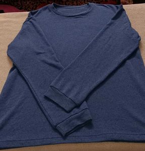 UNIQLO Blue Sweatshirt