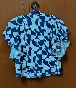 Stylish Blue &amp; White Print Top