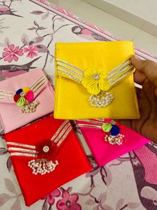 Pack of 4 Floral Ethnic Pouch