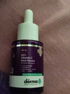 The Derma Co Face Serum