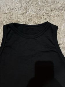 Top Black