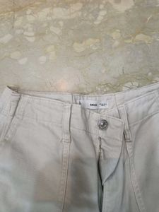 mango cargo jeans in cream colour