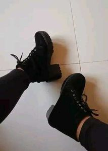 Stylish Black Chunky Heel Ankle Boots Women