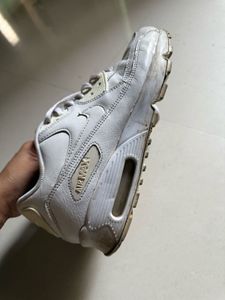 Nike Air Max 90 - White Need Good Wash